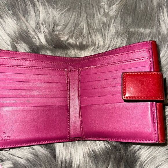 Used Gucci GG bifold wallet. - Picture 4 of 8